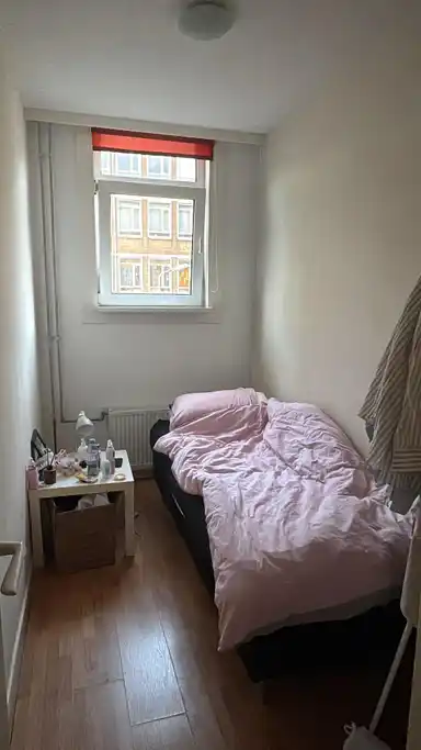 40m2 room to rent for 725€/month in Anna Paulownastraat, Rotterdam