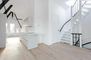 64m2 flat to rent for 2950€/month in Paulus Potterstraat 32-2, Amsterdam
