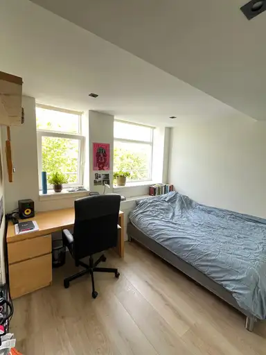 12m2 room to rent for 810€/month in Mathenesserweg, Rotterdam