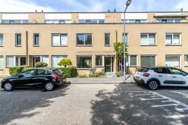 111m2 Haus zur Miete für 1618€/Monat in Dirkje Goedhartstraat 138, Rotterdam