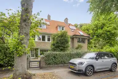 141m2 house to rent for 4100€/month in Ernst Casimirlaan 81, Overveen
