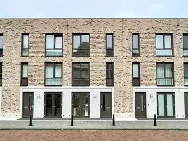 127m2 house to rent for 2425€/month in Cornelia de Langeweg 61, The Hague