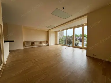 102m2 maison à louer pour 2700€/mois à Mergelweg, Maastricht