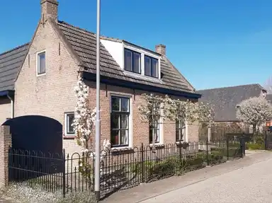 170m2 Haus zur Miete für 2850€/Monat in Voorstraat, Made