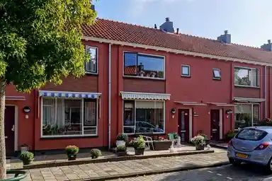 82m2 house to rent for 940€/month in Dahliastraat, Rijnsburg