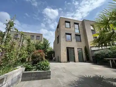 146m2 Haus zur Miete für 2950€/Monat in Chris van Abkoudehof, Rotterdam