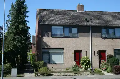 115m2 house to rent for 932.93€/month in Mozartstraat 52, Twello