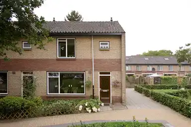 122m2 maison à louer pour 764.13€/mois à Diezestraat 8, Enschede