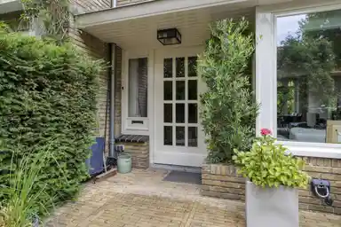 m2 house to rent for 4100€/month in Ernst Casimirlaan 81, Overveen
