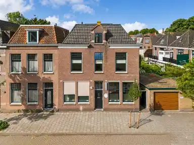 109m2 Appartement à louer pour 2150€/mois à Egmonderstraat, Alkmaar