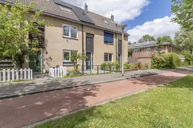 108m2 house to rent for 2500€/month in Loethoelilaan 16, Amstelveen