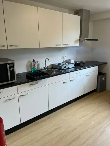 12m2 Chambre à louer pour 670€/mois à Vest, Gouda