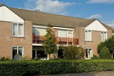 110m2 Appartement à louer pour 764€/mois à Veenpluisstraat 31, Enschede