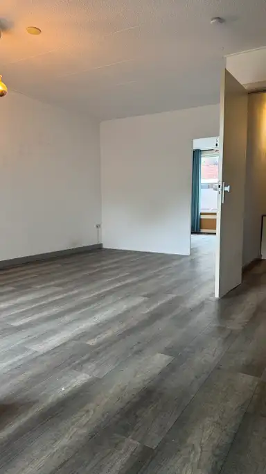 110m2 Kamer te huur voor 716€/maand in Edisonstraat, Schiedam