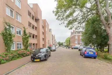 80m2 Appartement à louer pour 2495€/mois à Hazepaterslaan, Haarlem