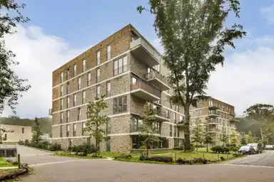 100m2 flat to rent for 2250€/month in Dopheidelaan 48, Hilversum