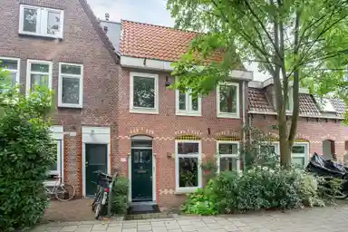 162m2 maison à louer pour 5500€/mois à Amstelveenseweg, Amsterdam