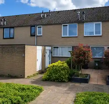 155m2 huis te huur voor 2400€/maand in Wijngaard 66, Lelystad