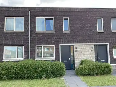 94m2 maison à louer pour 1525€/mois à Maria Merianhof, Almere