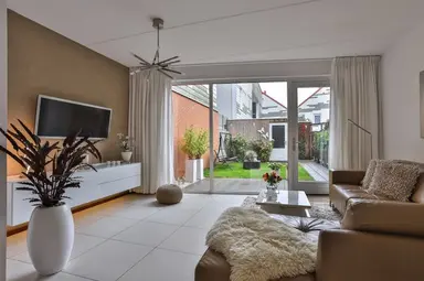100m2 maison à louer pour 1995€/mois à Het Lansink, Groningen