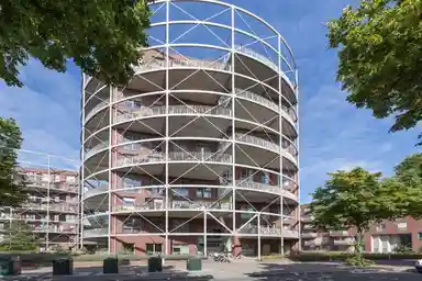 98m2 flat to rent for 2195€/month in Jan van der Heijdenstraat, Hilversum