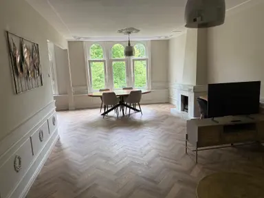 85m2 Appartement à louer pour 2700€/mois à Heemraadssingel, Rotterdam