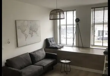 30m2 Appartement à louer pour 1250€/mois à Schiedamseweg, Rotterdam
