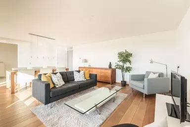 86m2 Appartement à louer pour 2500€/mois à KNSM-laan, Amsterdam