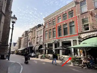 72m2 Appartement à louer pour 2475€/mois à Riviervismarkt 11, Haarlem