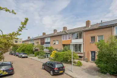 113m2 huis te huur voor 3245€/maand in Hélène Swarthstraat 30, Haarlem