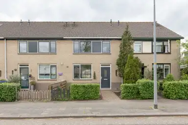 108m2 Casa in affitto per 2100€/mese a Zonnebloemweg 54, Almere
