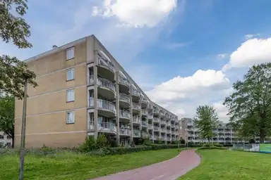 96m2 Appartement te huur voor 1387€/maand in Londenstraat, Zoetermeer