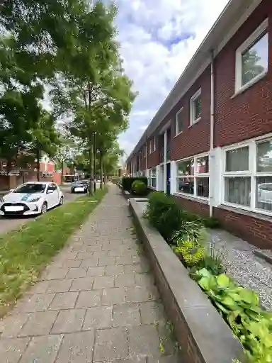 91m2 maison à louer pour 713.02€/mois à Breeakkers 83, 's-Hertogenbosch