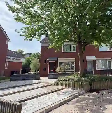 75m2 huis te huur voor 932.93€/maand in Borneostraat 45, Doetinchem