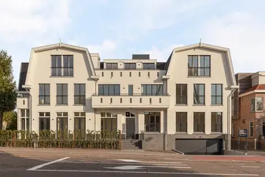 174m2 apartment to rent for 4200€/month in Amsterdamseweg, Amstelveen