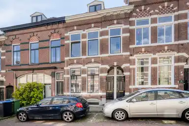 80m2 Appartement à louer pour 1975€/mois à Verhuellstraat 33, Arnhem