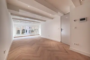 70m2 apartment to rent for 2850€/month in Damrak 52, Amsterdam