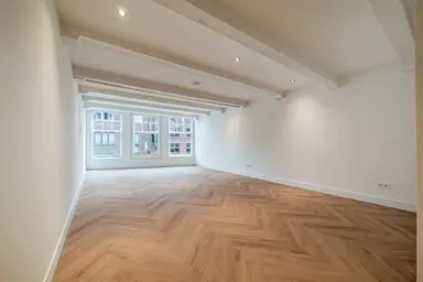 72m2 apartment to rent for 2850€/month in Damrak 52, Amsterdam