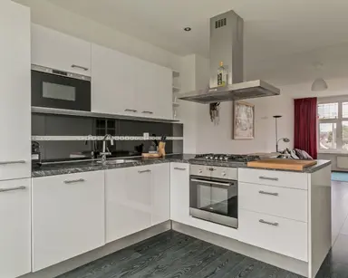 98m2 apartment to rent for 2999€/month in Polslandstraat, Rotterdam