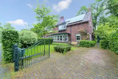 96m2 house to rent for 2975€/month in Ruiterweg 29, Laren
