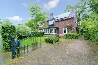 96m2 Casa in affitto per 2975€/mese a Ruiterweg, Laren
