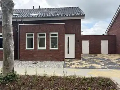 149m2 huis te huur voor 1895€/maand in Achterstestraat 14, Weert