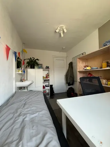 9μ² Δωμάτιο προς ενοικίαση για 390€/μήνα σε Zevenbergenstraat, Eindhoven