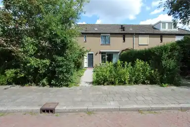 108m2 Haus zur Miete für 3000€/Monat in Straat van Makassar 51, Amstelveen
