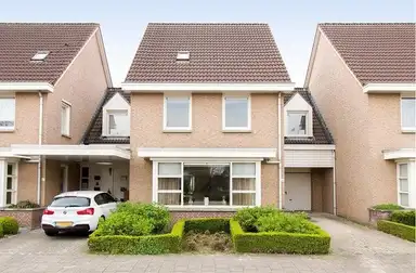197m2 maison à louer pour 2740€/mois à Burcht, Veldhoven
