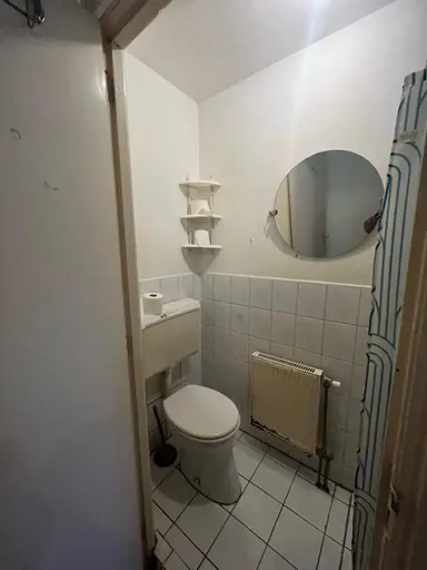 21μ² στούντιο προς ενοικίαση για 999€/μήνα σε Strevelsweg, Rotterdam