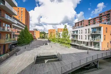 144m2 Wohnung zur Miete für 2750€/Monat in Taj Mahalplaats, Delft