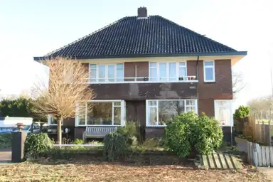 128m2 house to rent for 2250€/month in Hofweg, Voorschoten