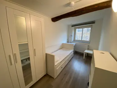 8m2 room to rent for 799€/month in Grote Looiersstraat, Maastricht