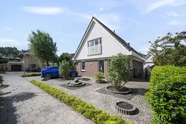 167m2 house to rent for 3250€/month in Cissy van Marxveldtstraat 114, Almere